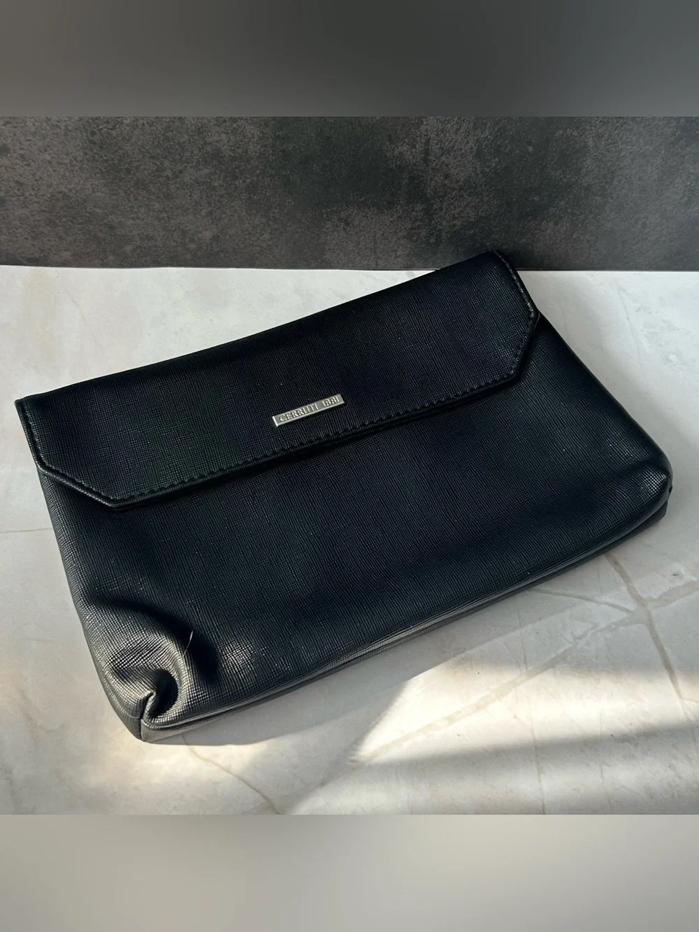 Cerruti 1881 Black Women's Cosmetic Clutch Bag Sleek Travel Makeup Case
